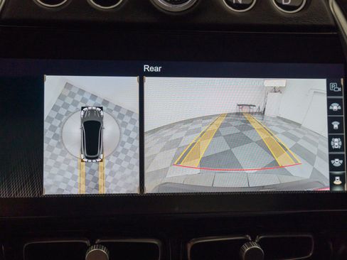 Used 2021 Aston Martin DBX image 29