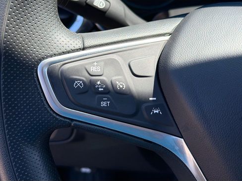 Used 2023 Chevrolet Equinox LS FWD image 16