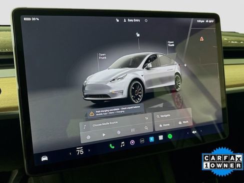 Used 2023 Tesla Model Y Performance image 14
