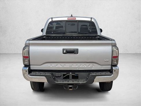 Used 2017 Toyota Tacoma SR5 image 6