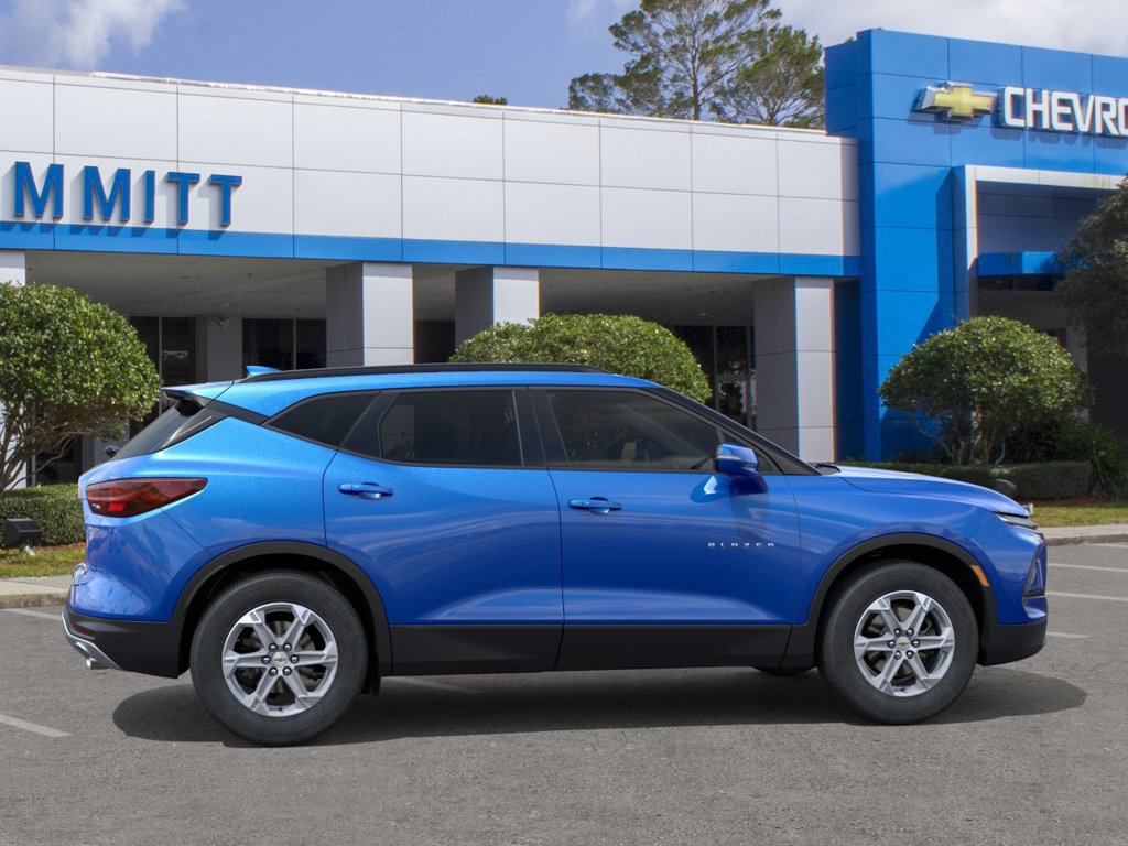 New 2026 Chevrolet Blazer LT w/ Sound & Technology Package FWD image 5