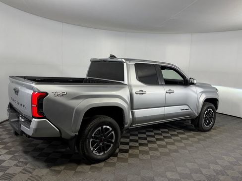 Used 2024 Toyota Tacoma TRD Sport AWD/4WD image 8