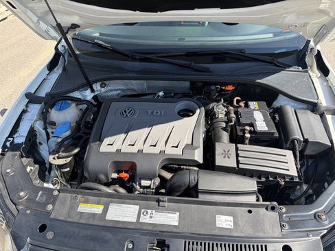 Used 2013 Volkswagen Passat TDI SE FWD image 22