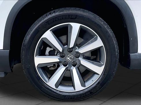 Used 2023 Honda Pilot Touring image 10