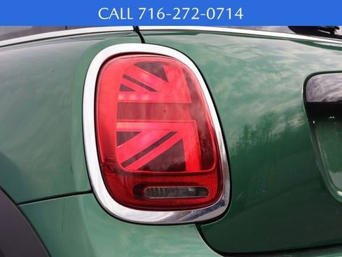 Used 2023 MINI Cooper 2-Door Hardtop image 11