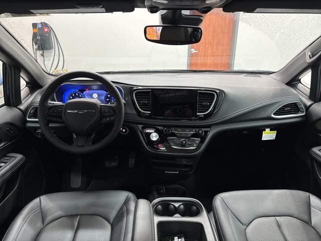 New 2026 Chrysler Pacifica Select w/ S Appearance Package FWD image 39