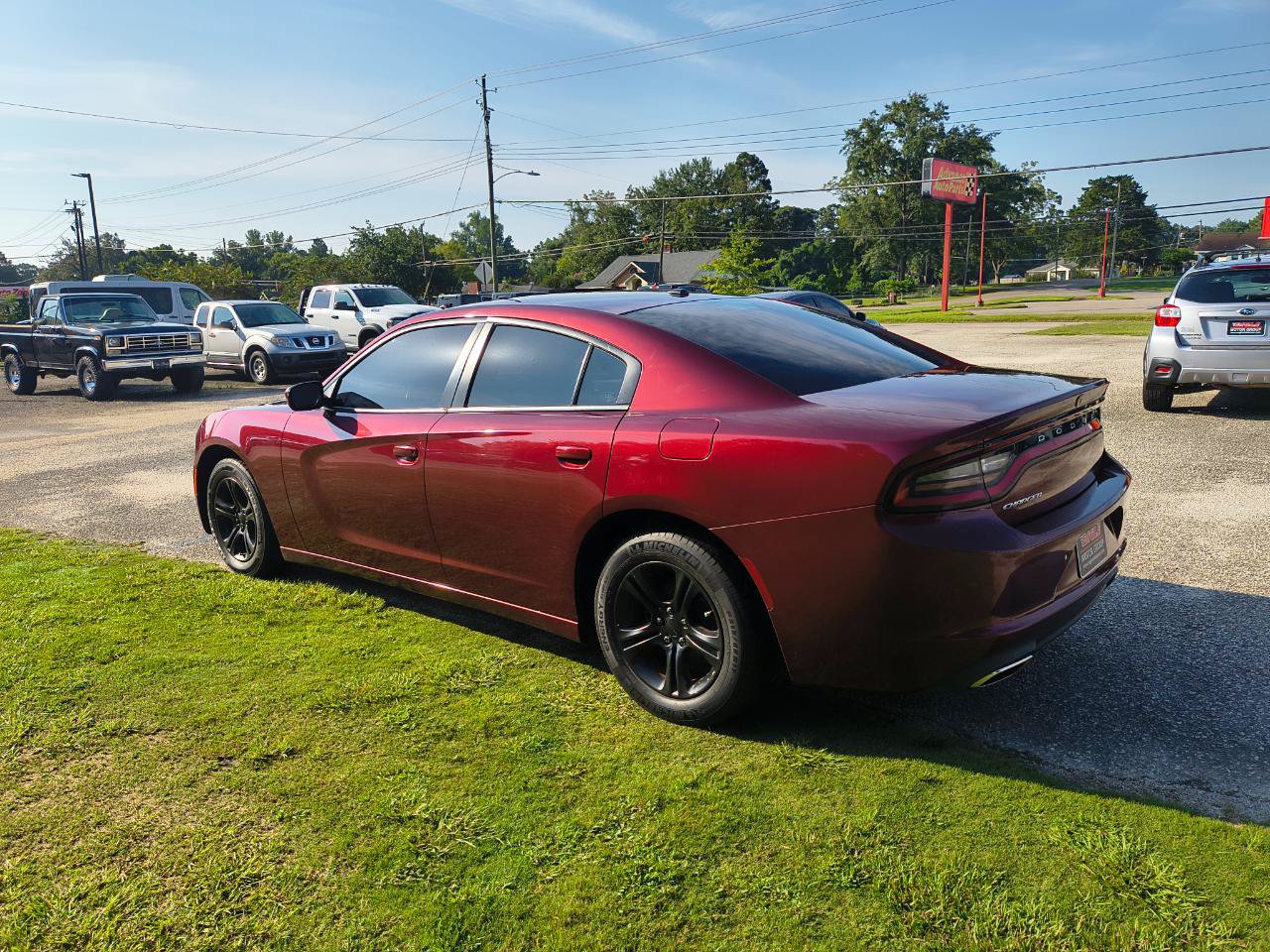 Used 2019 Dodge Charger SXT RWD image 6