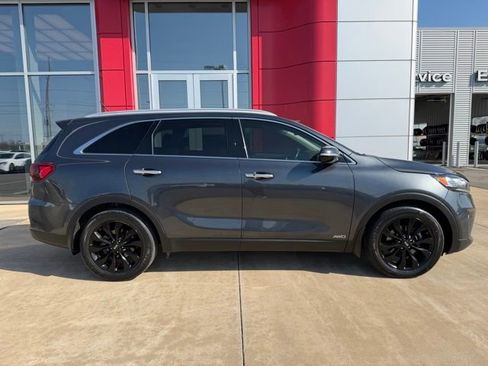 Used 2020 Kia Sorento EX image 2