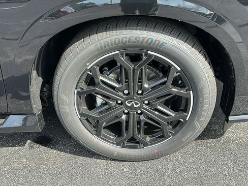 New 2026 INFINITI QX80 4WD image 6