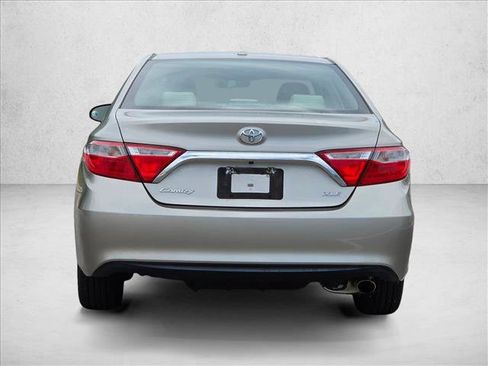 Used 2016 Toyota Camry XLE FWD image 6