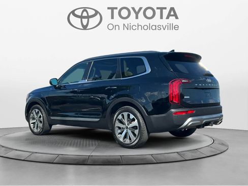 Used 2020 Kia Telluride S AWD/4WD image 3