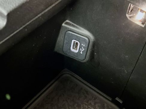 Used 2019 Jeep Wrangler Unlimited Rubicon w/ LED Lighting Group AWD/4WD image 32