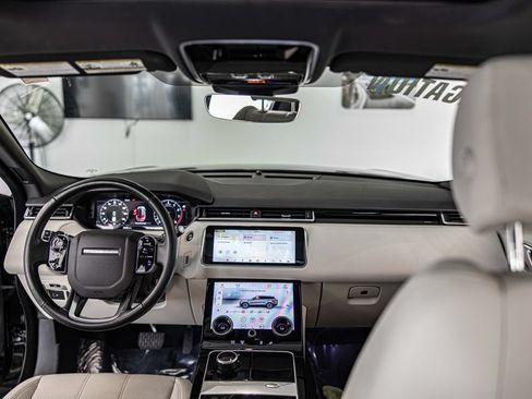 Used 2020 Land Rover Range Rover Velar S AWD/4WD image 36