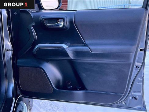 Used 2021 Toyota Tacoma TRD Sport image 23