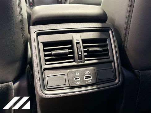 Used 2026 Subaru Forester Premium AWD/4WD image 25