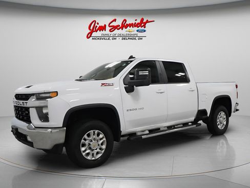 Used 2023 Chevrolet Silverado 2500 LT w/ Convenience Package image 2