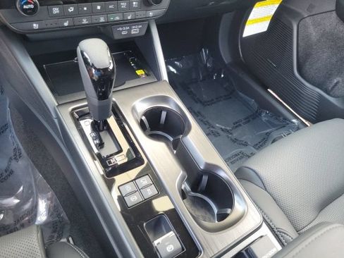 New 2026 Subaru Outback Touring AWD/4WD image 17