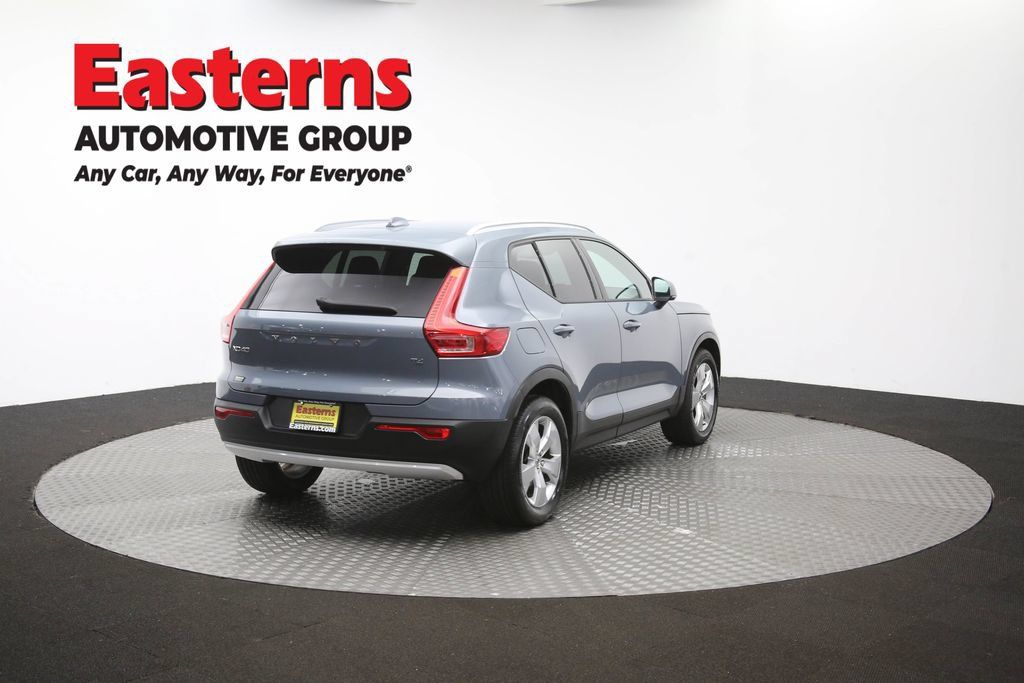Used 2021 Volvo XC40 T4 Momentum FWD image 41