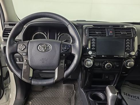 Used 2023 Toyota 4Runner TRD Off-Road Premium w/ Moonroof Package AWD/4WD image 10