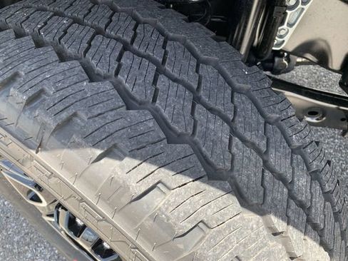 New 2025 Ford F350 Platinum w/ FX4 Off-Road Package image 35