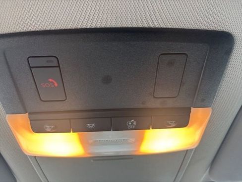 Used 2023 Nissan Pathfinder SL AWD/4WD image 26