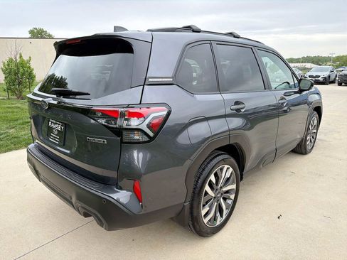 Used 2025 Subaru Forester Touring AWD/4WD image 6