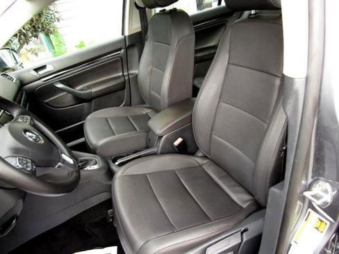 Used 2014 Volkswagen Jetta TDI image 12