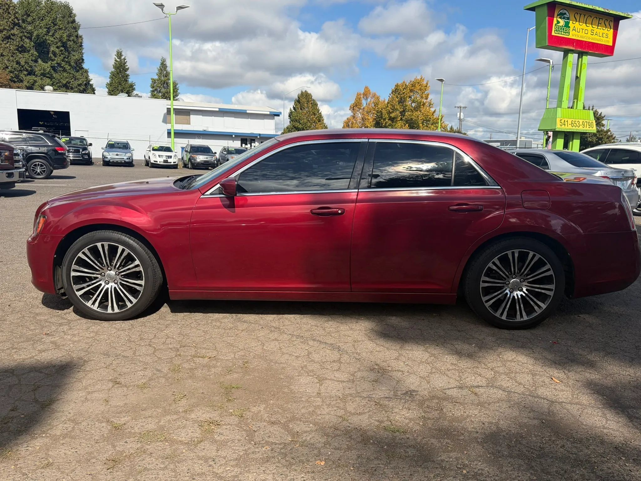 Used 2012 Chrysler 300 S RWD image 6