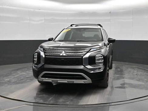 Used 2023 Mitsubishi Outlander SEL AWD/4WD image 3