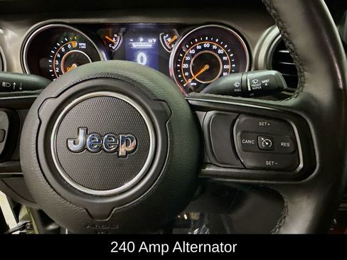 Used 2022 Jeep Gladiator Willys image 28