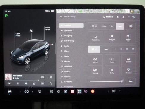 Used 2024 Tesla Model Y 2WD image 26