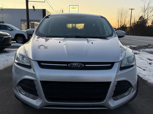 Used 2015 Ford Escape SE image 16