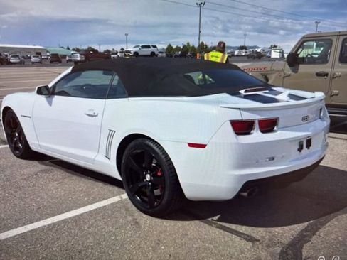 Used 2013 Chevrolet Camaro SS RWD image 2
