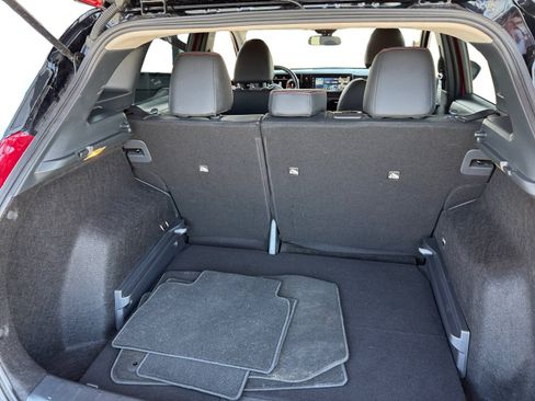 Used 2025 Nissan Kicks SR FWD image 12