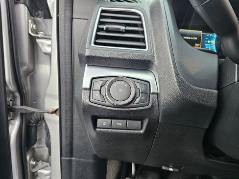 Used 2018 Ford Explorer Sport image 21