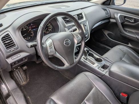 Used 2017 Nissan Altima 2.5 SL FWD image 11
