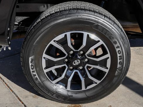 Used 2023 Toyota Tacoma TRD Sport image 11