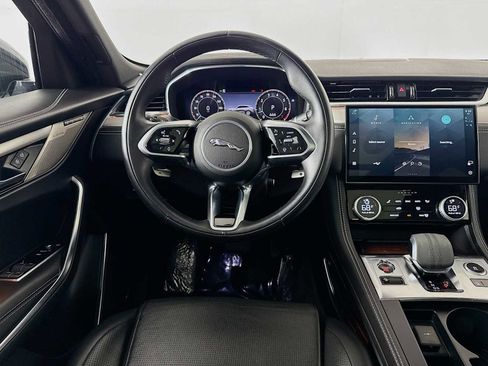 Used 2024 Jaguar F-PACE R-Dynamic S image 22