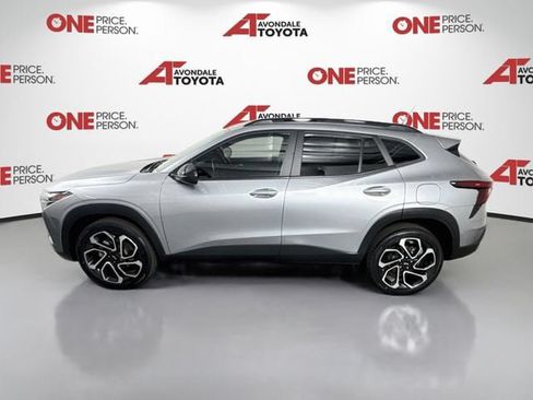 Used 2025 Chevrolet Trax RS w/ Driver Confidence Package FWD image 4
