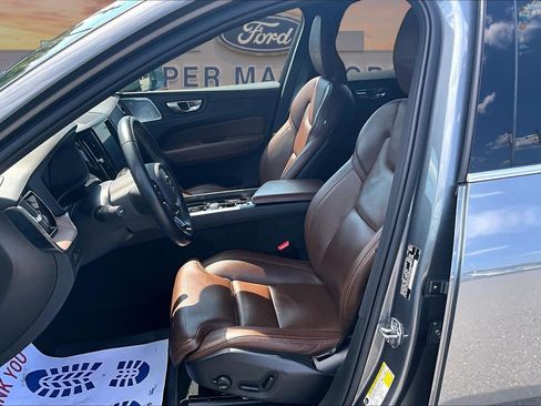 Used 2020 Volvo XC60 T8 Inscription AWD/4WD image 25