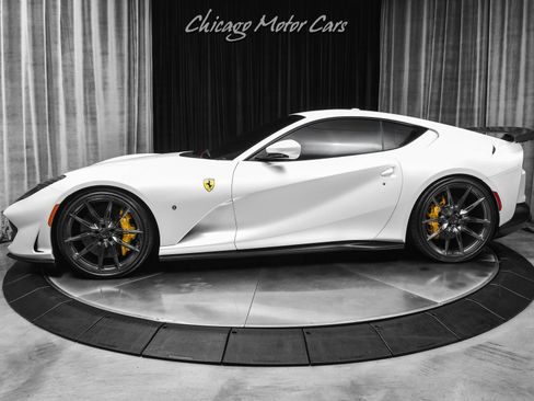 Used 2021 Ferrari 812 Superfast RWD image 1