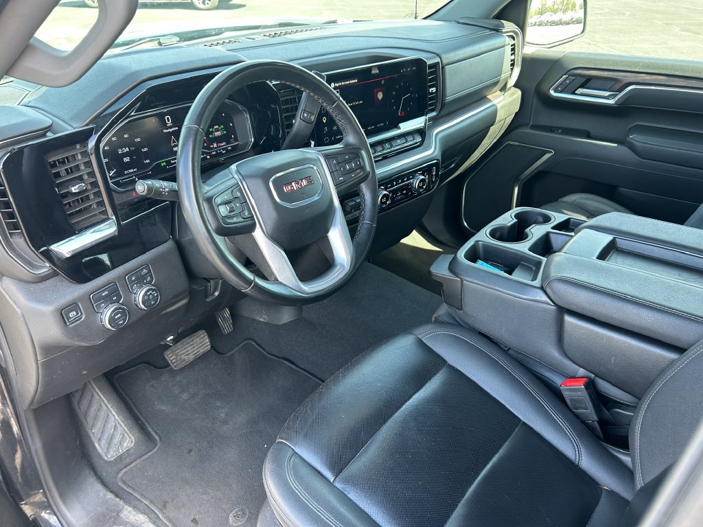 Used 2025 GMC Sierra 1500 SLT AWD/4WD image 23