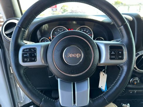Used 2016 Jeep Wrangler Rubicon image 28