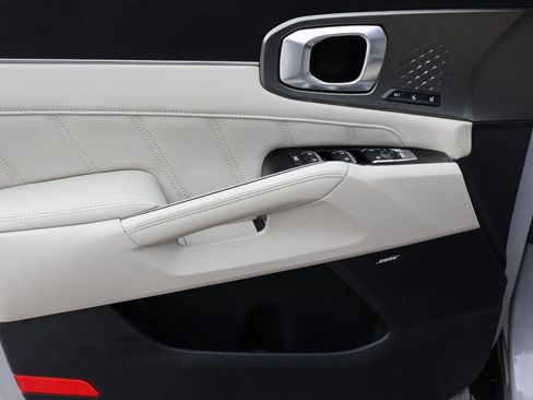 Used 2022 Kia Sorento SX image 10