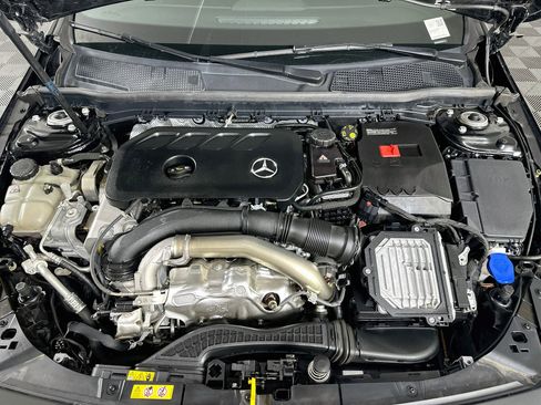Used 2025 Mercedes-Benz CLA 250 image 34