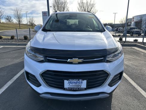 Used 2020 Chevrolet Trax LT image 3