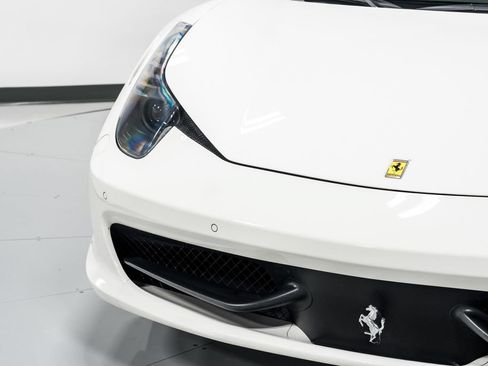 Used 2014 Ferrari 458 Spider RWD image 40
