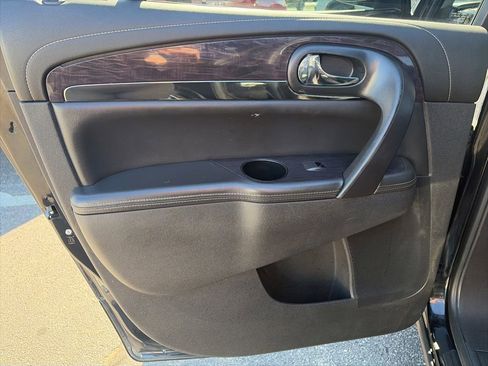 Used 2017 Buick Enclave Leather FWD image 20
