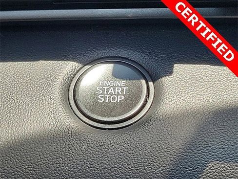 Used 2025 Hyundai Elantra Sport image 7