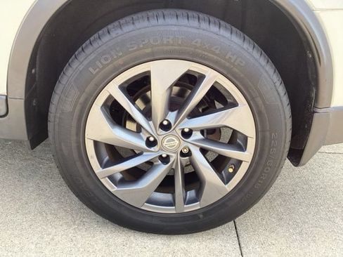 Used 2016 Nissan Rogue SL w/ SL Premium Package AWD/4WD image 6